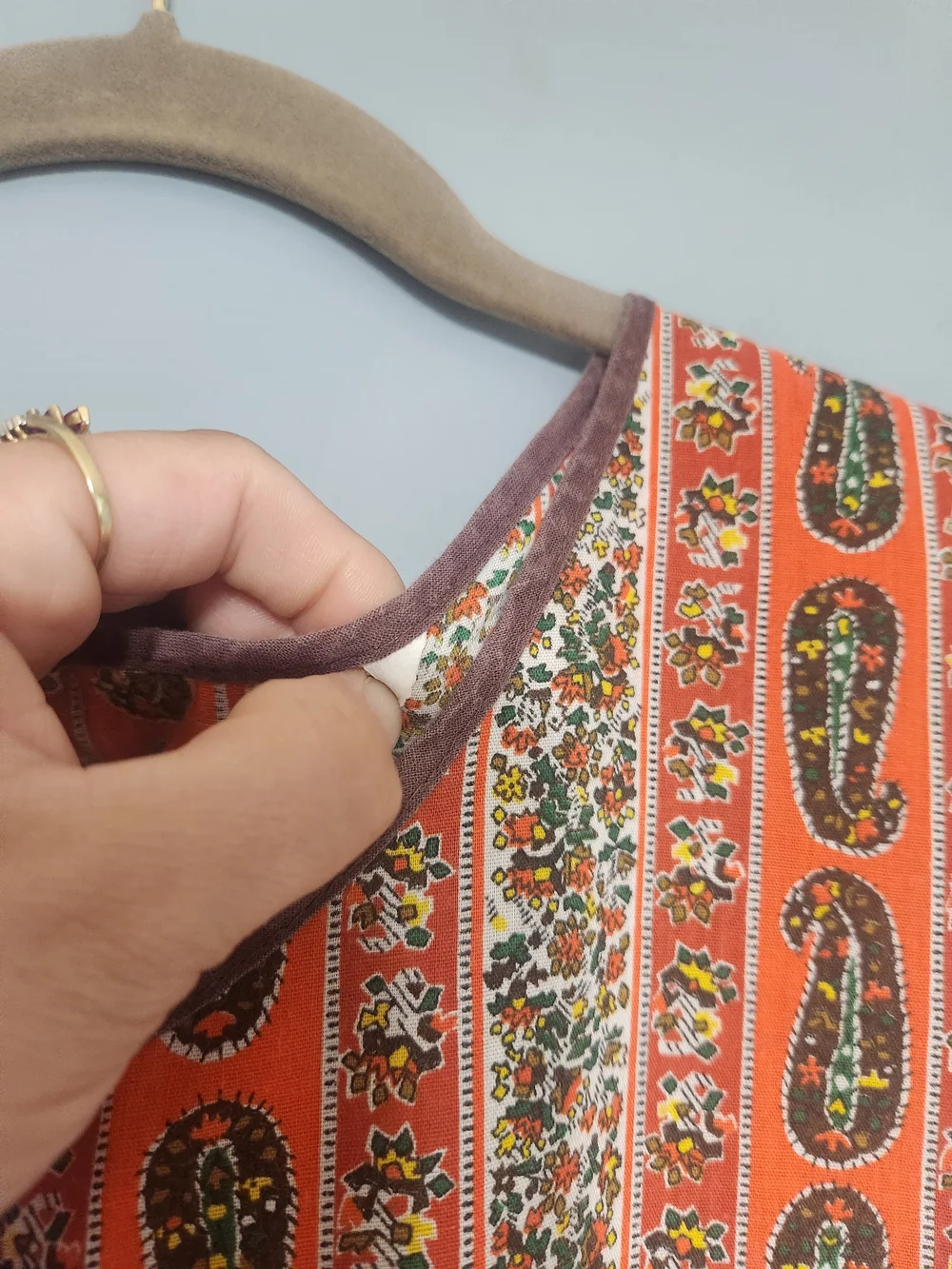 Orange Paisley Vintage 60s 70s Cobbler Apron House Smock. Pockets. Pullover.